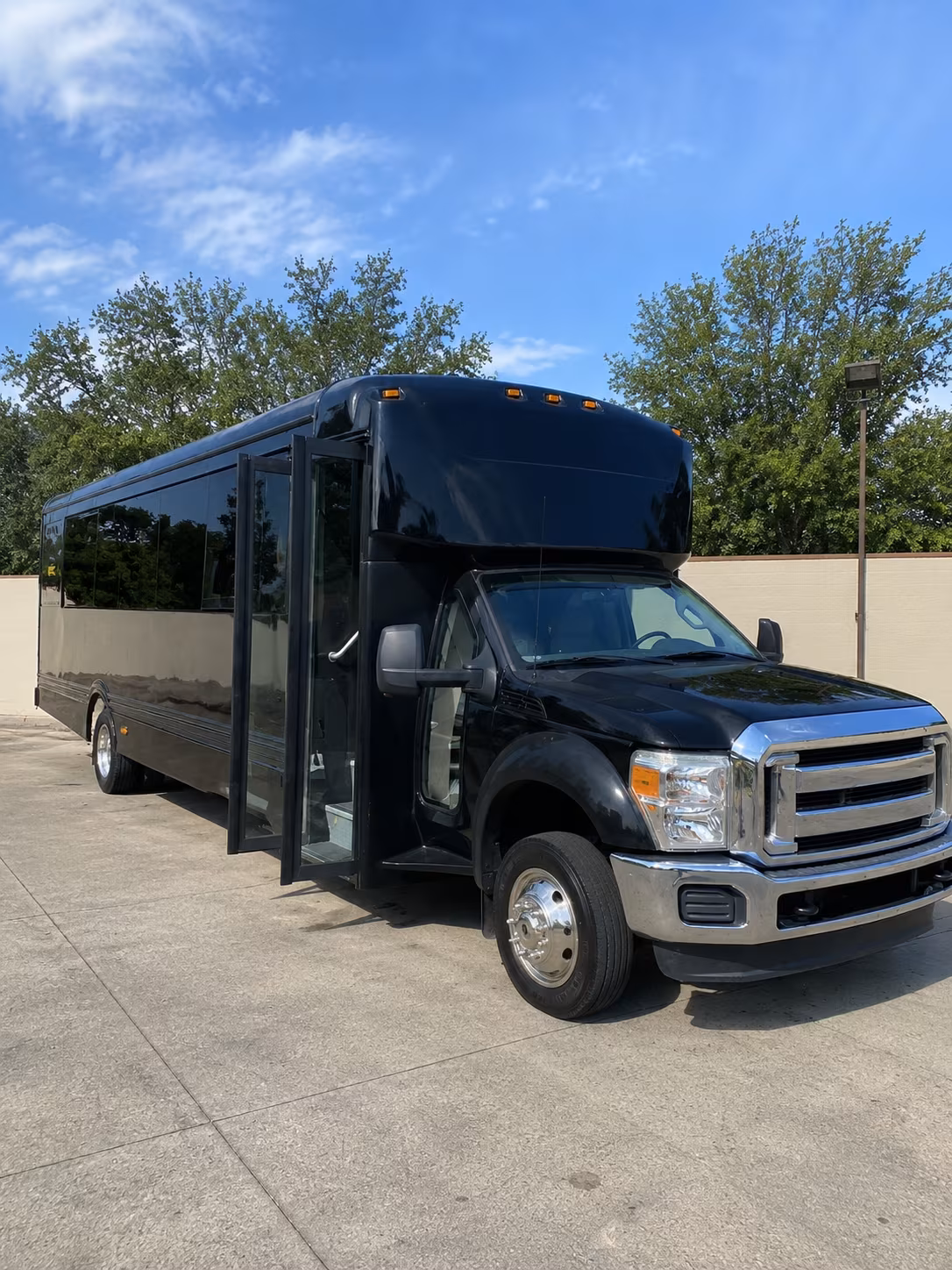 Lewisville Winery Tour & Pub Crawl Transportation